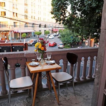 Cozy Apartment On Republic Square يريفان المظهر الخارجي الصورة