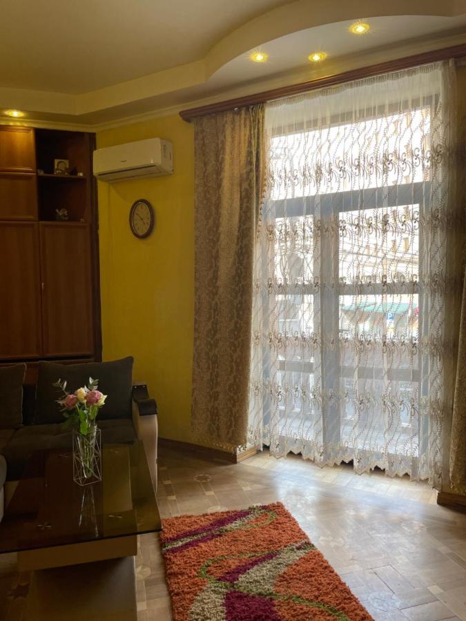 Cozy Apartment On Republic Square يريفان المظهر الخارجي الصورة